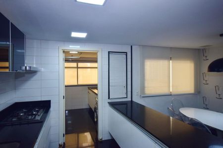 Apartamento à venda com 389m², 5 quartos e 4 vagasCozinha