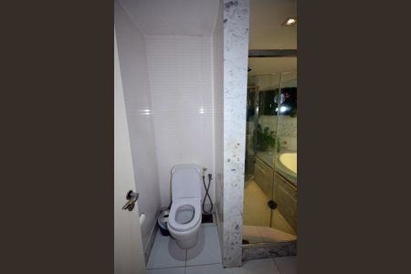 Apartamento à venda com 389m², 5 quartos e 4 vagasBanheiro Suíte Principal