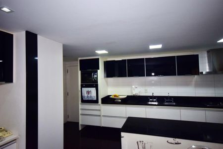 Apartamento à venda com 389m², 5 quartos e 4 vagasCozinha