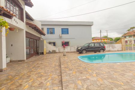 Casa à venda com 380m², 4 quartos e 3 vagasPiscina