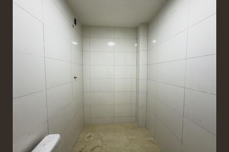 Banheiro Social de apartamento para alugar com 1 quarto, 39m² em Olaria, Rio de Janeiro
