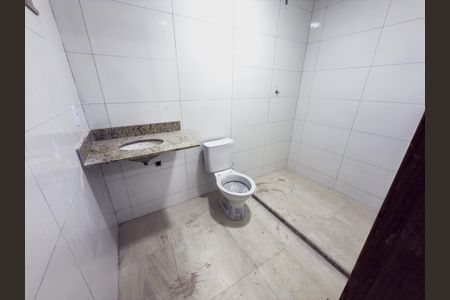 Banheiro Social de apartamento para alugar com 1 quarto, 39m² em Olaria, Rio de Janeiro