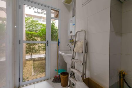 Apartamento à venda com 78m², 3 quartos e 1 vagaÁrea de Serviço