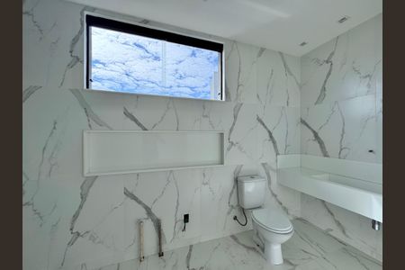 Apartamento à venda com 475m², 5 quartos e 2 vagasBanheiro da Suíte 1