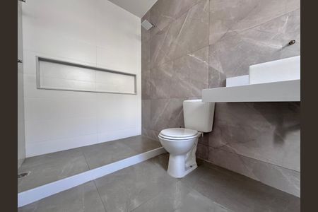 Apartamento à venda com 475m², 5 quartos e 2 vagasBanheiro da Suíte 5