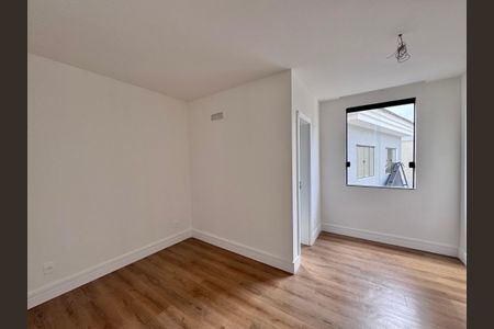 Apartamento à venda com 475m², 5 quartos e 2 vagasSuíte 4