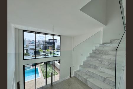 Apartamento à venda com 475m², 5 quartos e 2 vagasEscada