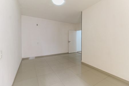 Casa para alugar com 150m², 2 quartos e 2 vagas Casa para alugar com 150m², 2 quartos e 2 vagasSuíte 1