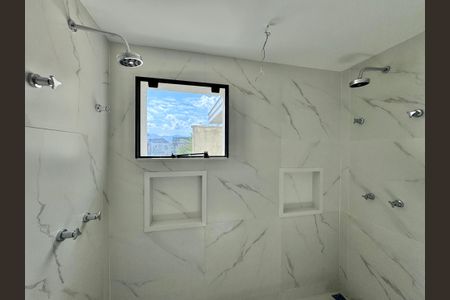 Casa de condomínio à venda com 420m², 4 quartos e 4 vagasSuíte 3 - Banheiro