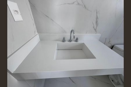 Casa de condomínio à venda com 420m², 4 quartos e 4 vagasBanheiro Social