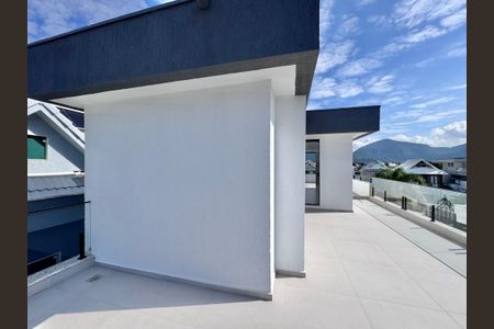 Casa de condomínio à venda com 420m², 4 quartos e 4 vagasTerraço