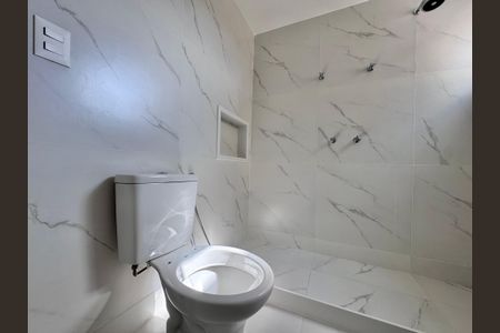 Casa de condomínio à venda com 420m², 4 quartos e 4 vagasSuíte 2 - Banheiro