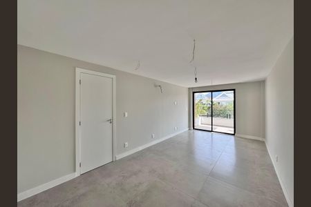 Casa de condomínio à venda com 420m², 4 quartos e 4 vagasSuíte 3