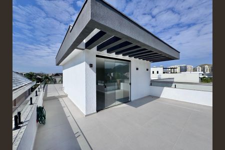 Casa de condomínio à venda com 420m², 4 quartos e 4 vagasTerraço