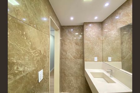 Apartamento para alugar com 68m², 2 quartos e 1 vaga