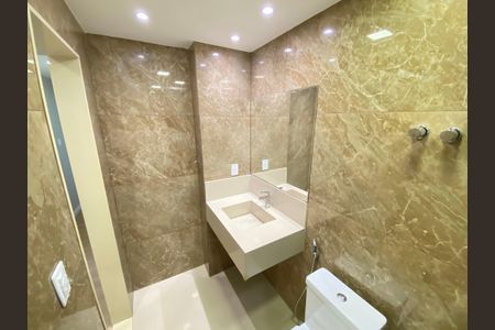 Apartamento para alugar com 68m², 2 quartos e 1 vaga