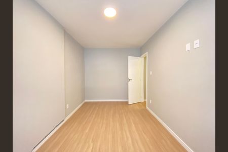Apartamento para alugar com 68m², 2 quartos e 1 vaga