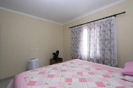 Casa à venda com 140m², 2 quartos e 8 vagasQuarto 1