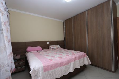 Casa à venda com 140m², 2 quartos e 8 vagasQuarto 1