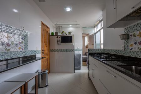 Apartamento à venda com 120m², 2 quartos e sem vagaCozinha