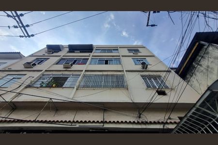 Apartamento à venda com 120m², 2 quartos e sem vagaFachada