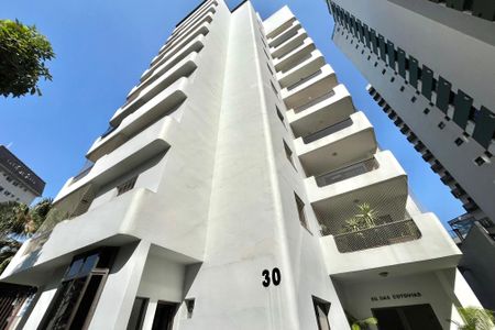 Apartamento à venda com 217m², 4 quartos e 2 vagasFachada
