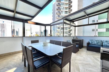 Apartamento à venda com 217m², 4 quartos e 2 vagasVaranda da Sala