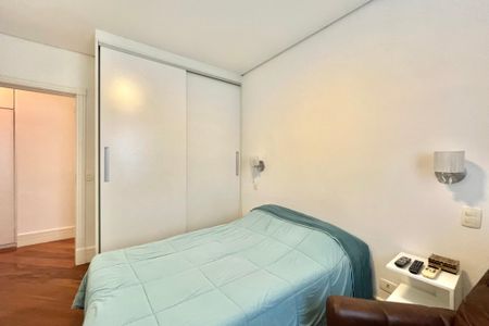 Apartamento à venda com 217m², 4 quartos e 2 vagasQuarto 1