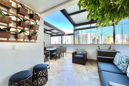 Apartamento à venda com 217m², 4 quartos e 2 vagasVaranda da Sala