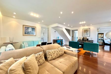 Apartamento à venda com 217m², 4 quartos e 2 vagasSala