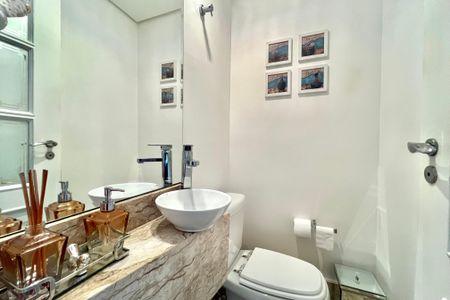 Apartamento à venda com 217m², 4 quartos e 2 vagasLavabo