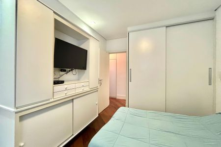Apartamento à venda com 217m², 4 quartos e 2 vagasQuarto 1