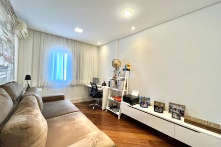 Apartamento à venda com 217m², 4 quartos e 2 vagasQuarto 2