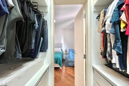 Apartamento à venda com 217m², 4 quartos e 2 vagasCloset da Suíte 2