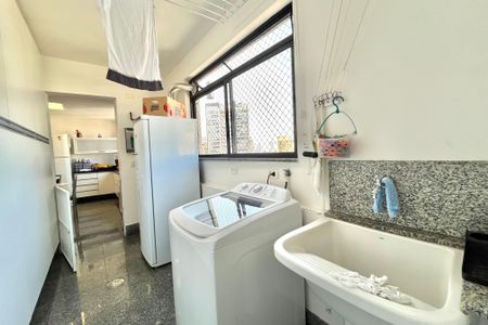 Apartamento à venda com 217m², 4 quartos e 2 vagasÁrea de Serviço