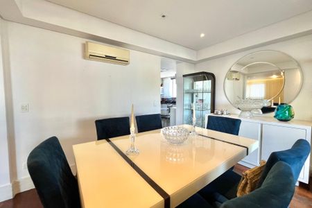 Apartamento à venda com 217m², 4 quartos e 2 vagasSala de Jantar