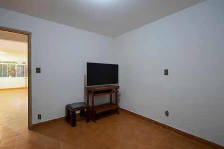 Casa à venda com 256m², 6 quartos e 3 vagasQuarto 1