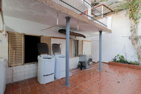 Casa à venda com 256m², 6 quartos e 3 vagasÁrea de serviço