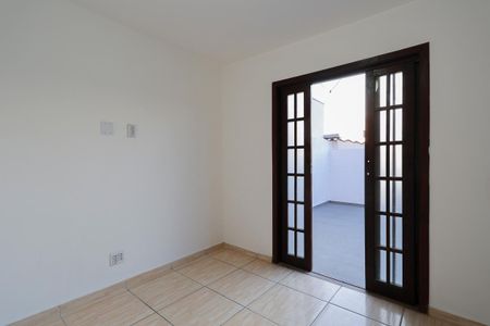 Casa à venda com 256m², 6 quartos e 3 vagasEscritório