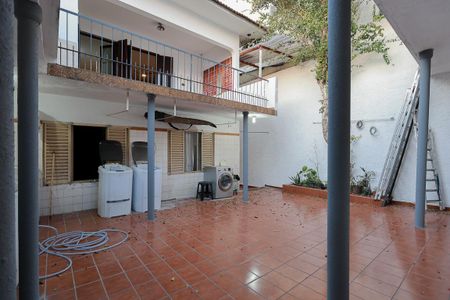 Casa à venda com 256m², 6 quartos e 3 vagasQuintal