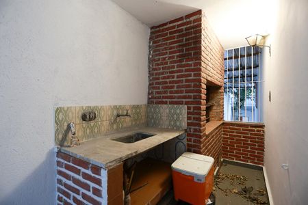 Casa à venda com 256m², 6 quartos e 3 vagasÁrea de lazer