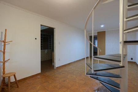 Sala de casa à venda com 6 quartos, 256m² em Parque Sao Domingos, São Paulo