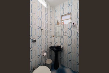 Casa à venda com 256m², 6 quartos e 3 vagasBanheiro da Suíte 2