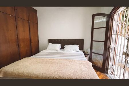 Casa à venda com 200m², 4 quartos e 3 vagas Casa à venda com 200m², 4 quartos e 3 vagas Suíte