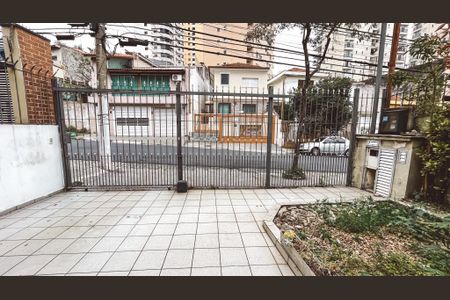 Casa à venda com 200m², 4 quartos e 3 vagas Casa à venda com 200m², 4 quartos e 3 vagasGaragem