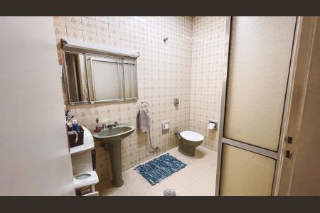 Casa à venda com 200m², 4 quartos e 3 vagas Casa à venda com 200m², 4 quartos e 3 vagasBanheiro da Suíte