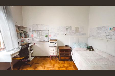 Casa à venda com 200m², 4 quartos e 3 vagas Casa à venda com 200m², 4 quartos e 3 vagasQuarto 1