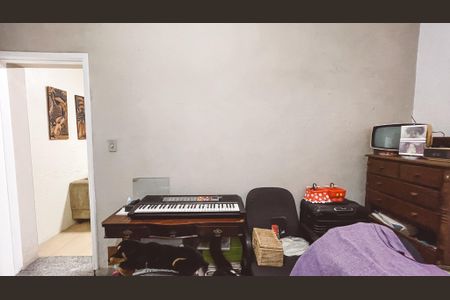 Casa à venda com 200m², 4 quartos e 3 vagas Casa à venda com 200m², 4 quartos e 3 vagasQuarto 1