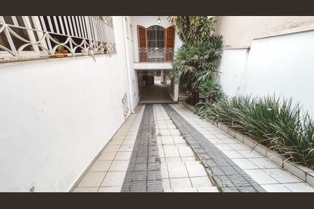 Casa à venda com 200m², 4 quartos e 3 vagas Casa à venda com 200m², 4 quartos e 3 vagasGaragem