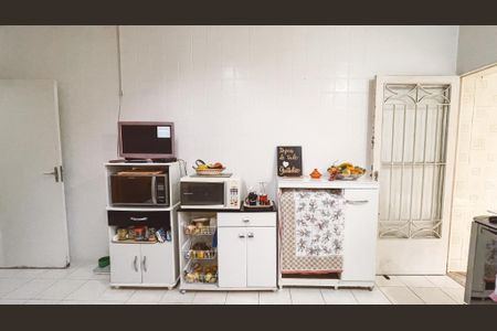 Casa à venda com 200m², 4 quartos e 3 vagas Casa à venda com 200m², 4 quartos e 3 vagasCozinha